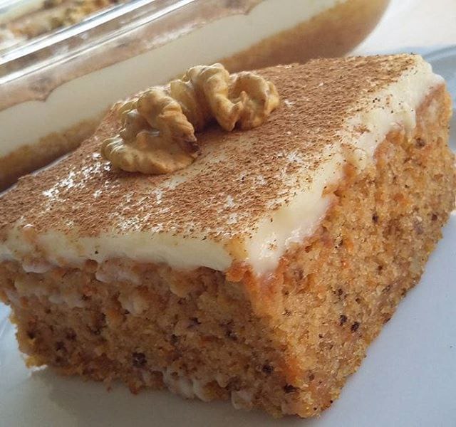 کیک هویج با کرم