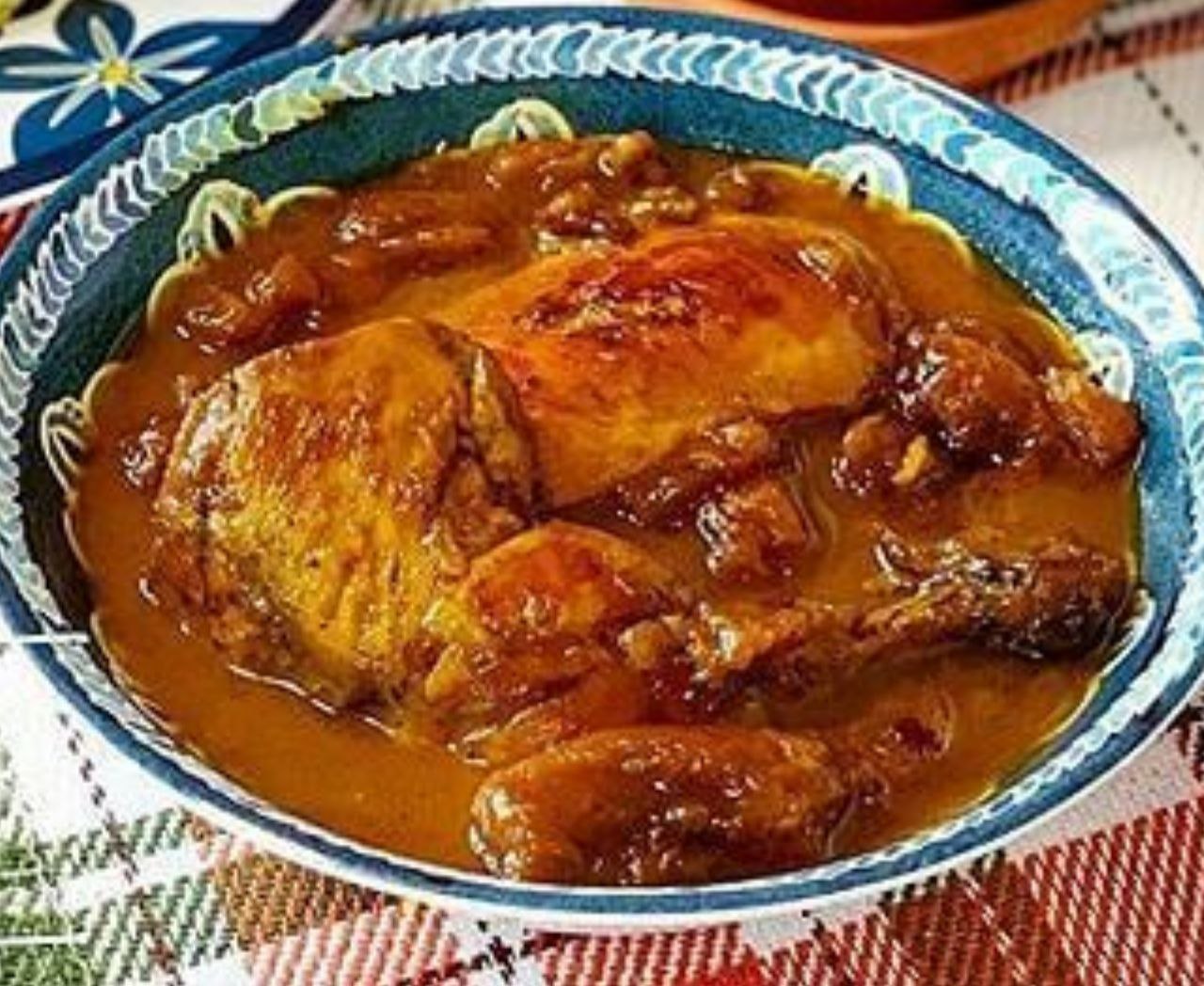 خورشت مرغ آلو